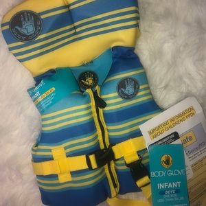 Body Glove Infants boys life jacket NWT
